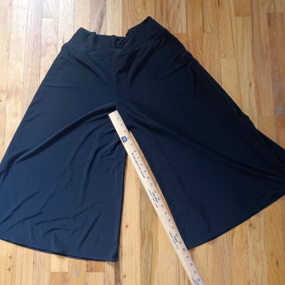 Cabi Pants Womens Medium Black Wide Leg Cropped Pull On M Mid Rise flowy - Picture 4 of 6